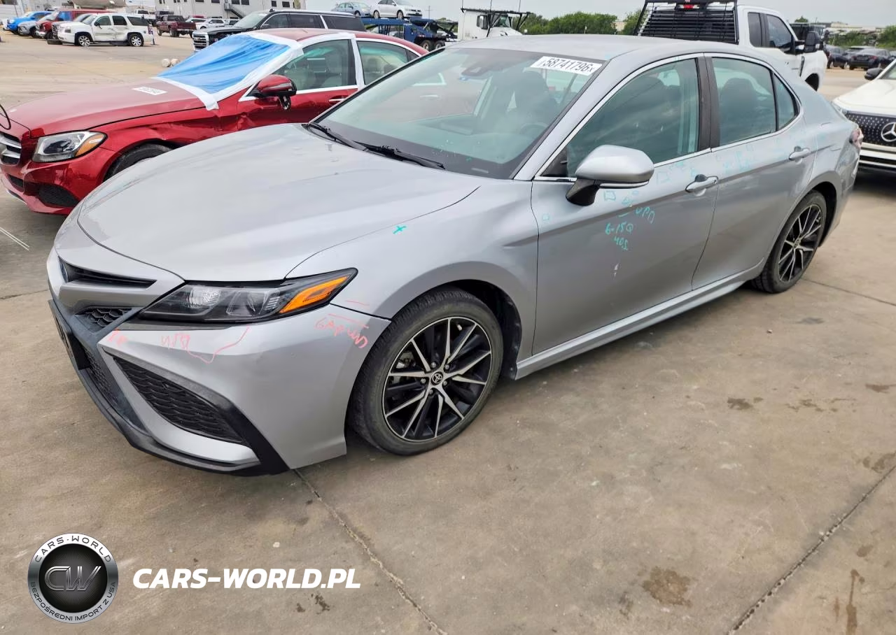 2022 Toyota Camry Hybrid Se – zdjęcie 1 z 12