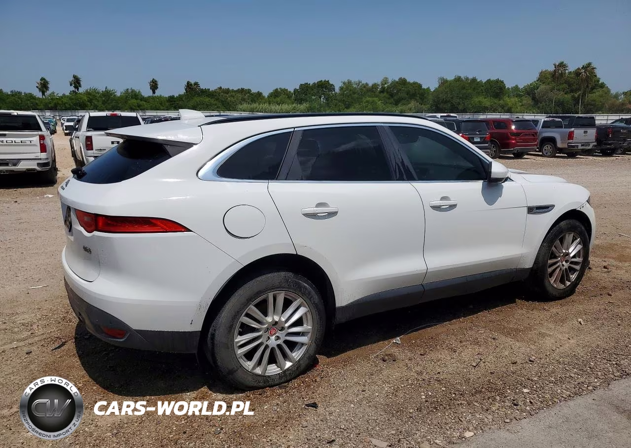 2018 Jaguar F-Pace Prestige VIN:SADCK2FX5JA282644 - 3