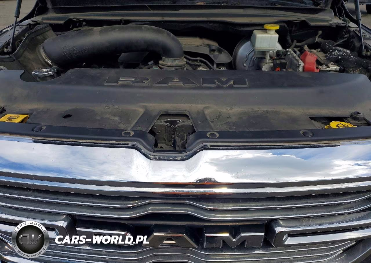 2019 Ram 1500 Laramie VIN:1C6SRFJT9KN862771 - 11