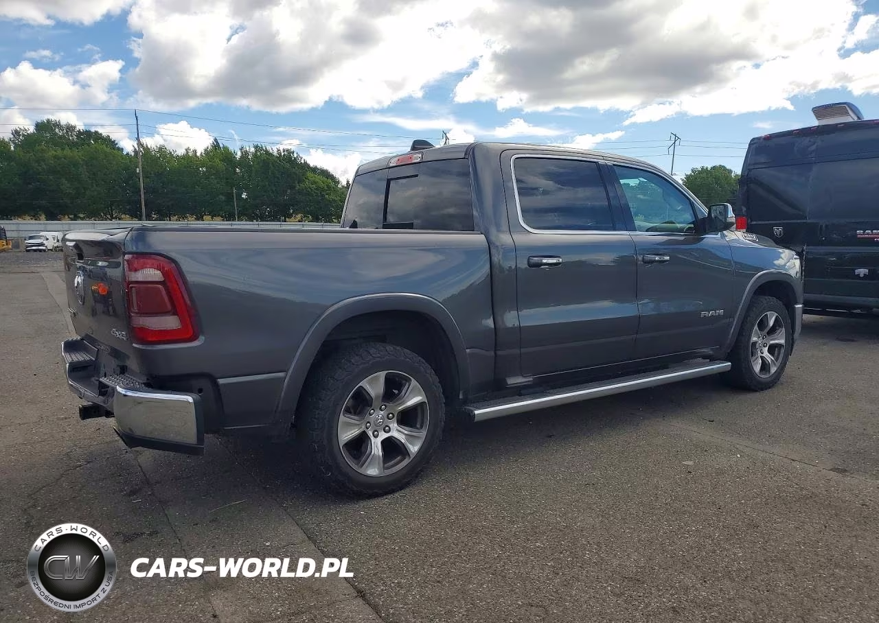 2019 Ram 1500 Laramie VIN:1C6SRFJT9KN862771 - 3
