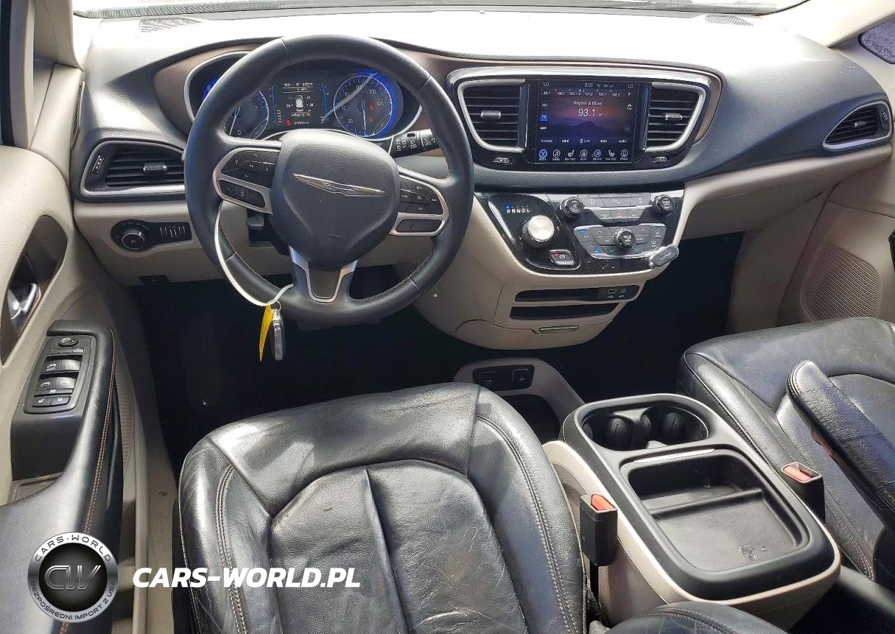2017 Chrysler Pacifica Touring L VIN:2C4RC1BG5HR739302 - 8