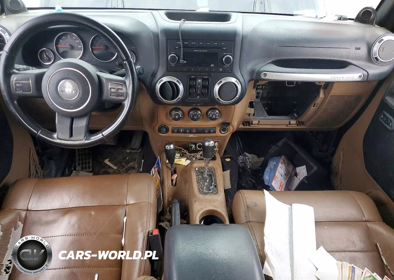 2012 Jeep Wrangler Unlimited Sahara VIN:1C4BJWEG2CL113370 - 8