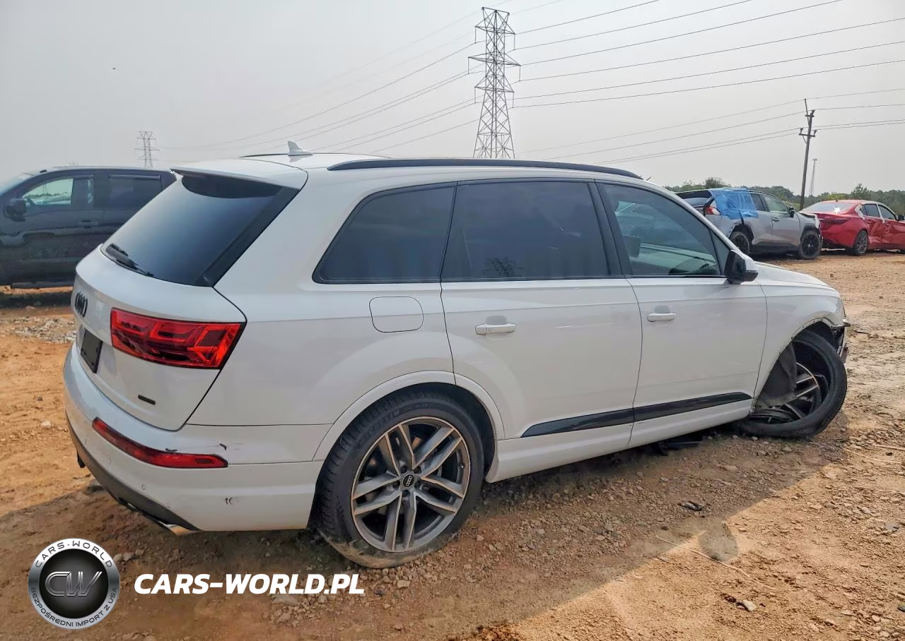 2017 Audi Q7 Prestige VIN:WA1VABF76HD041749 - 3