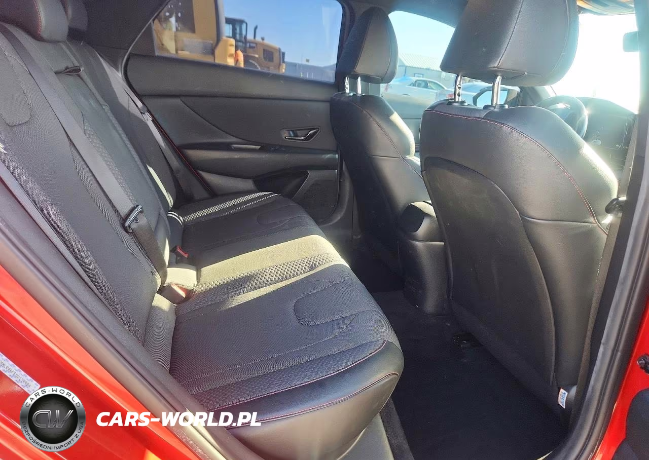 2021 Hyundai Elantra VIN:KMHLR4AF5MU139984 - 10