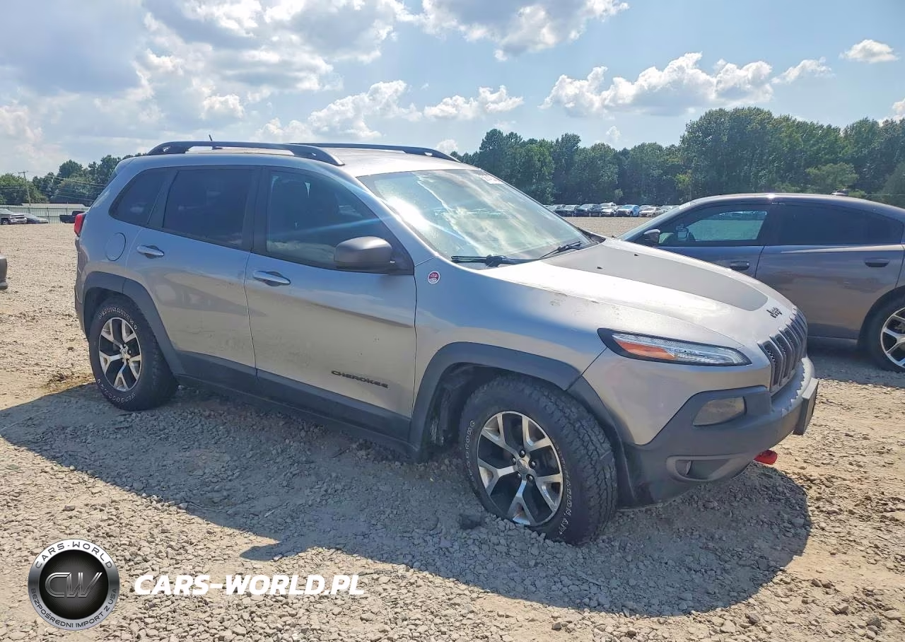 2015 Jeep Cherokee Trailhawk VIN:1C4PJMBS3FW593814 - 4