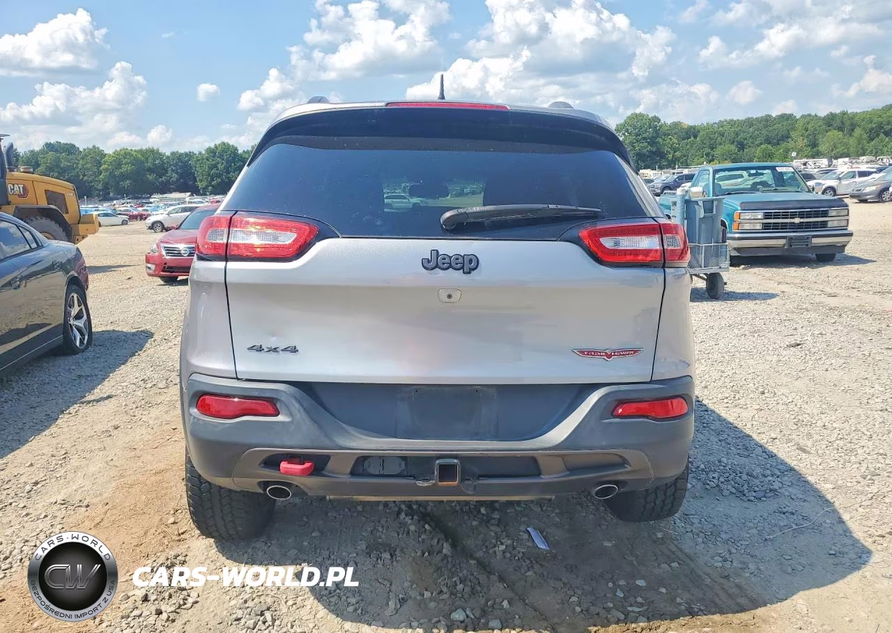 2015 Jeep Cherokee Trailhawk VIN:1C4PJMBS3FW593814 - 6