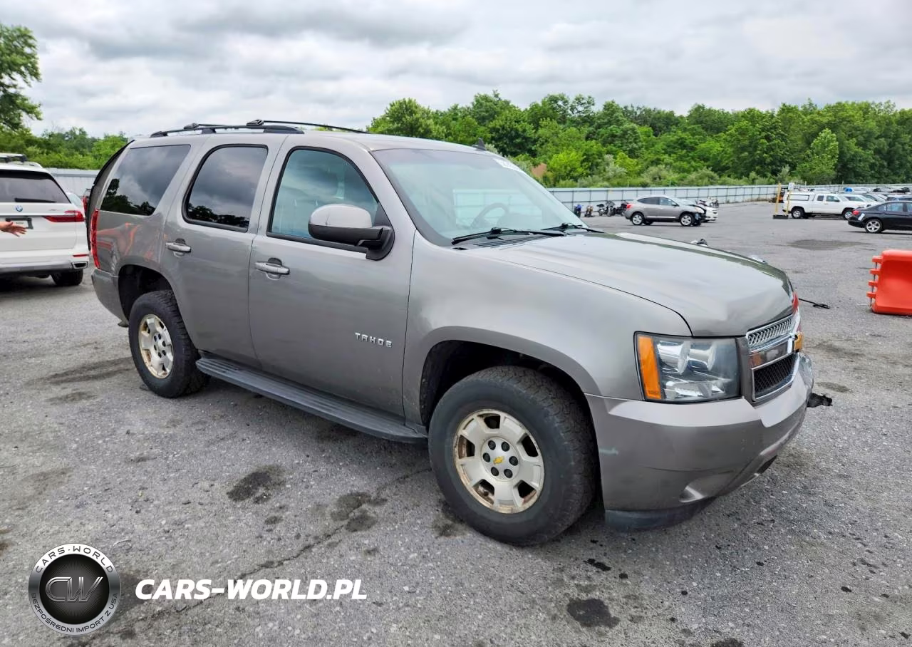 2012 Chevrolet Tahoe C1500 Ls VIN:1GNSCAE03CR233621 - 4