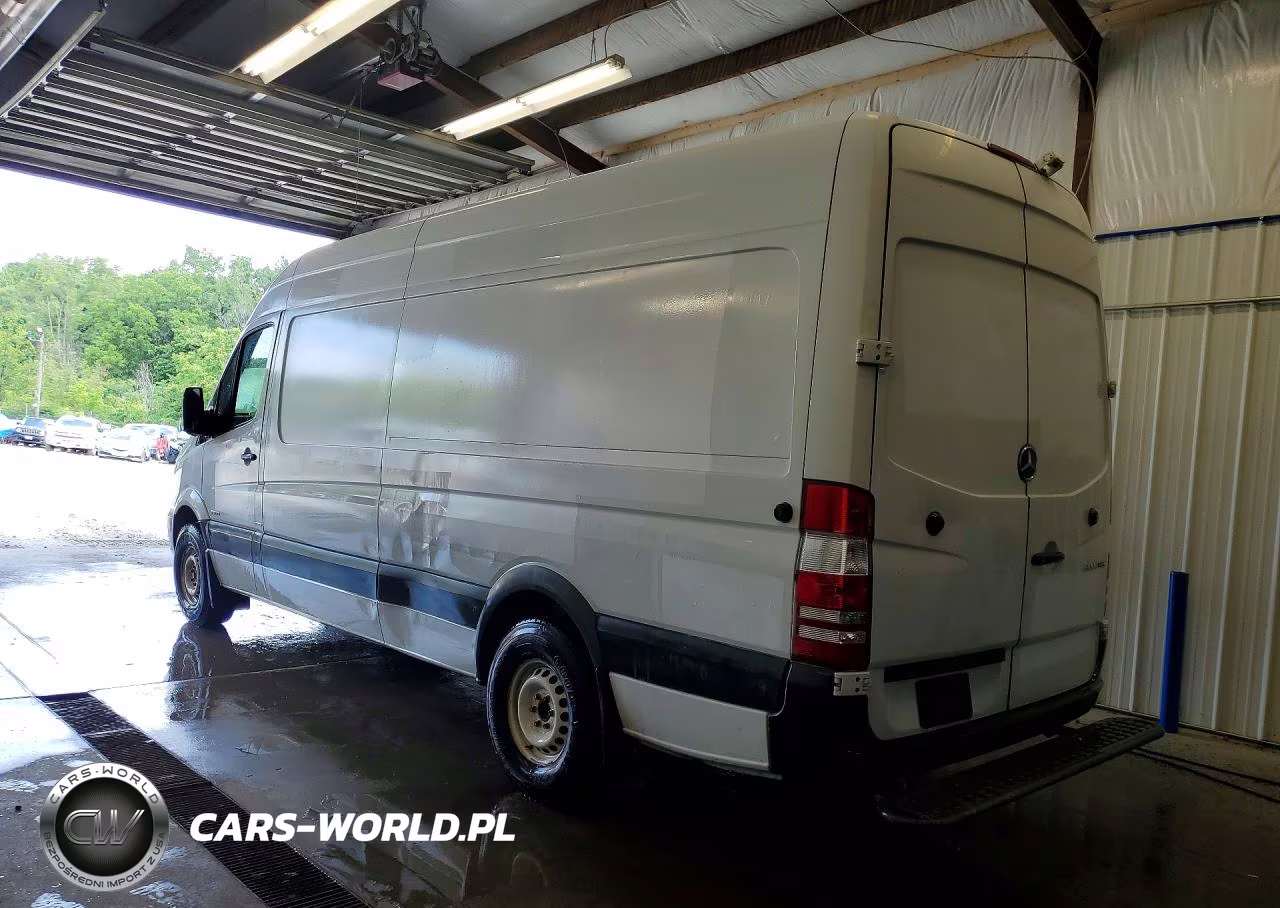 2016 Mercedes-Benz Sprinter 2500 Delivery Van VIN:WD3PE8DD7GP247264 - 2