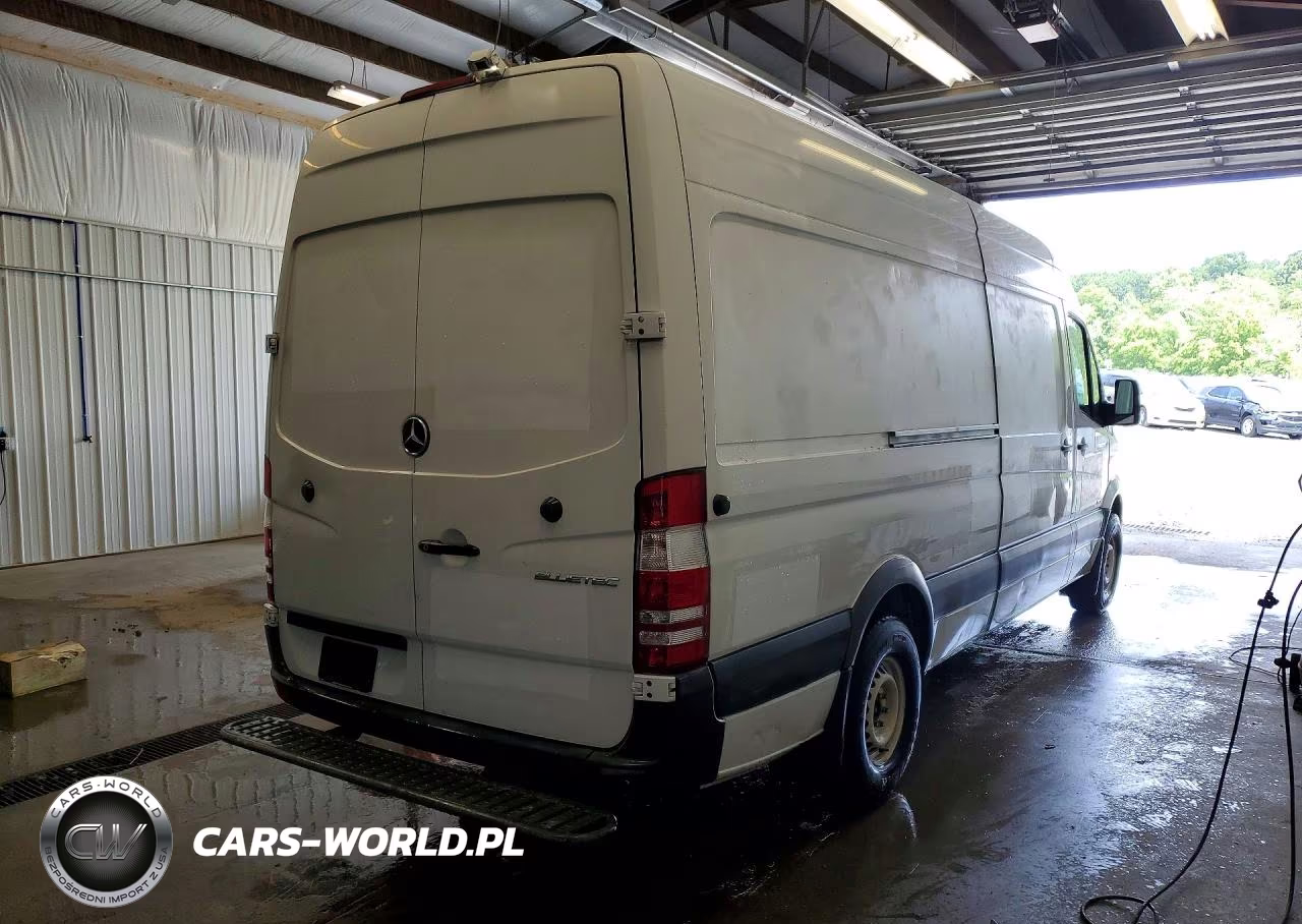 2016 Mercedes-Benz Sprinter 2500 Delivery Van VIN:WD3PE8DD7GP247264 - 3