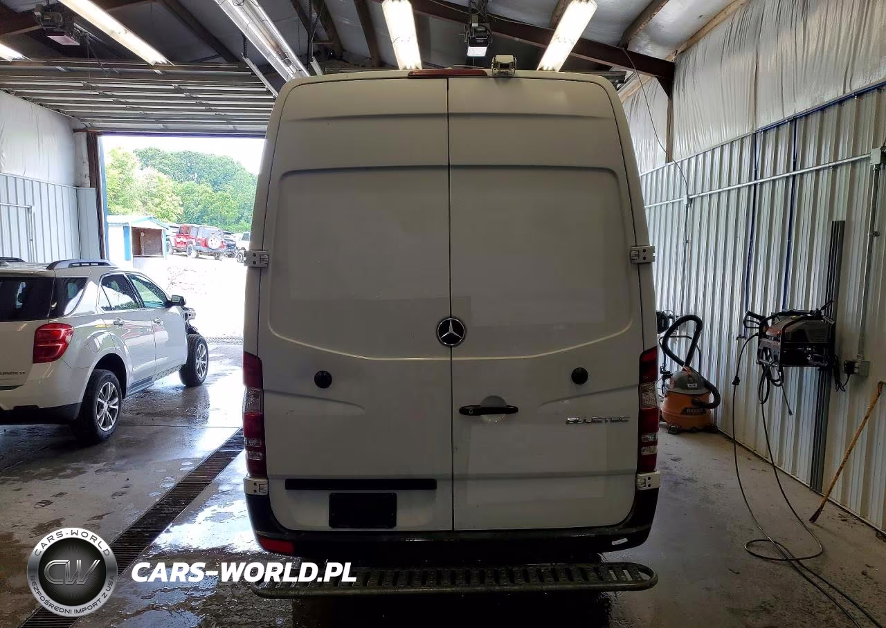 2016 Mercedes-Benz Sprinter 2500 Delivery Van VIN:WD3PE8DD7GP247264 - 6