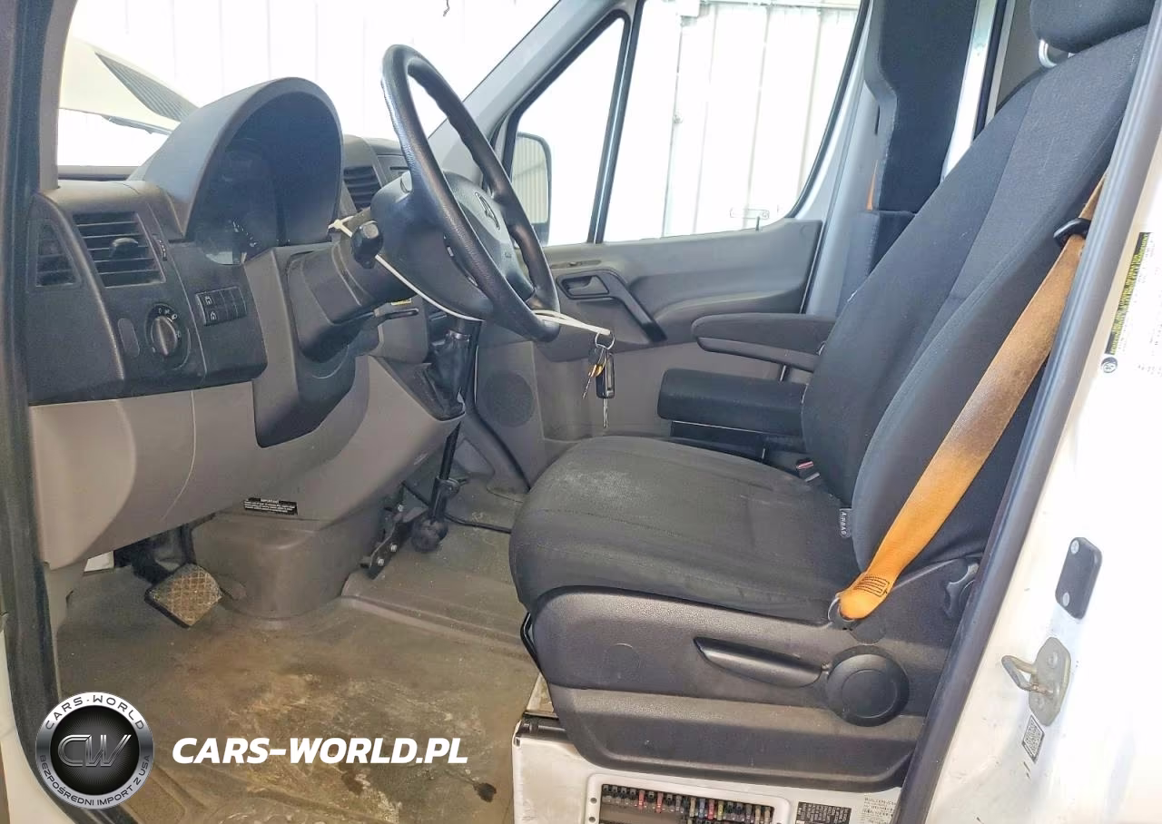 2016 Mercedes-Benz Sprinter 2500 Delivery Van VIN:WD3PE8DD7GP247264 - 7