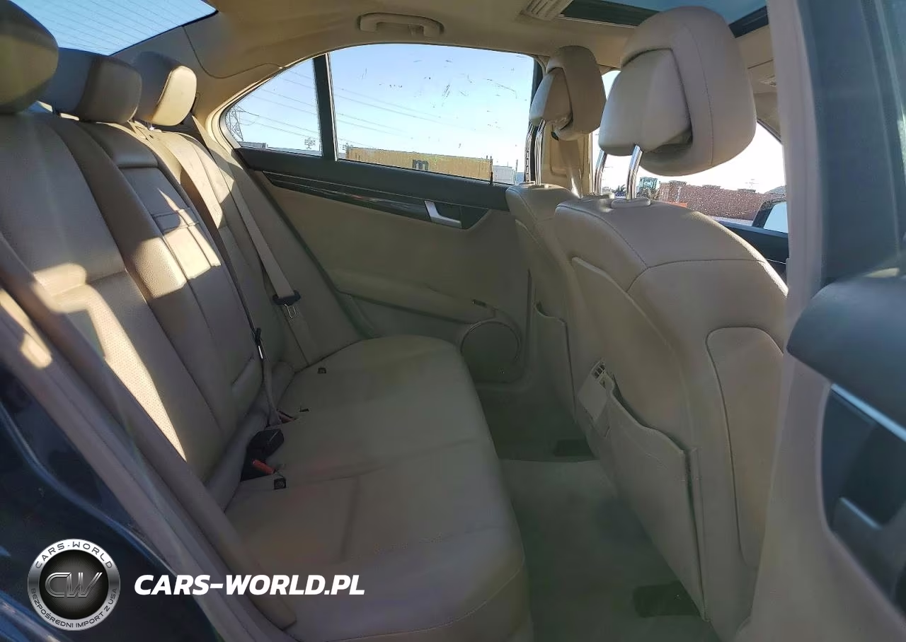 2014 Mercedes-Benz C 300 4Matic VIN:WDDGF8AB2EA942134 - 10