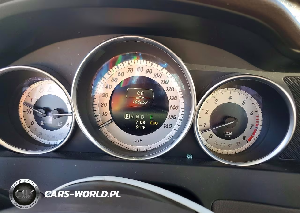 2014 Mercedes-Benz C 300 4Matic VIN:WDDGF8AB2EA942134 - 9
