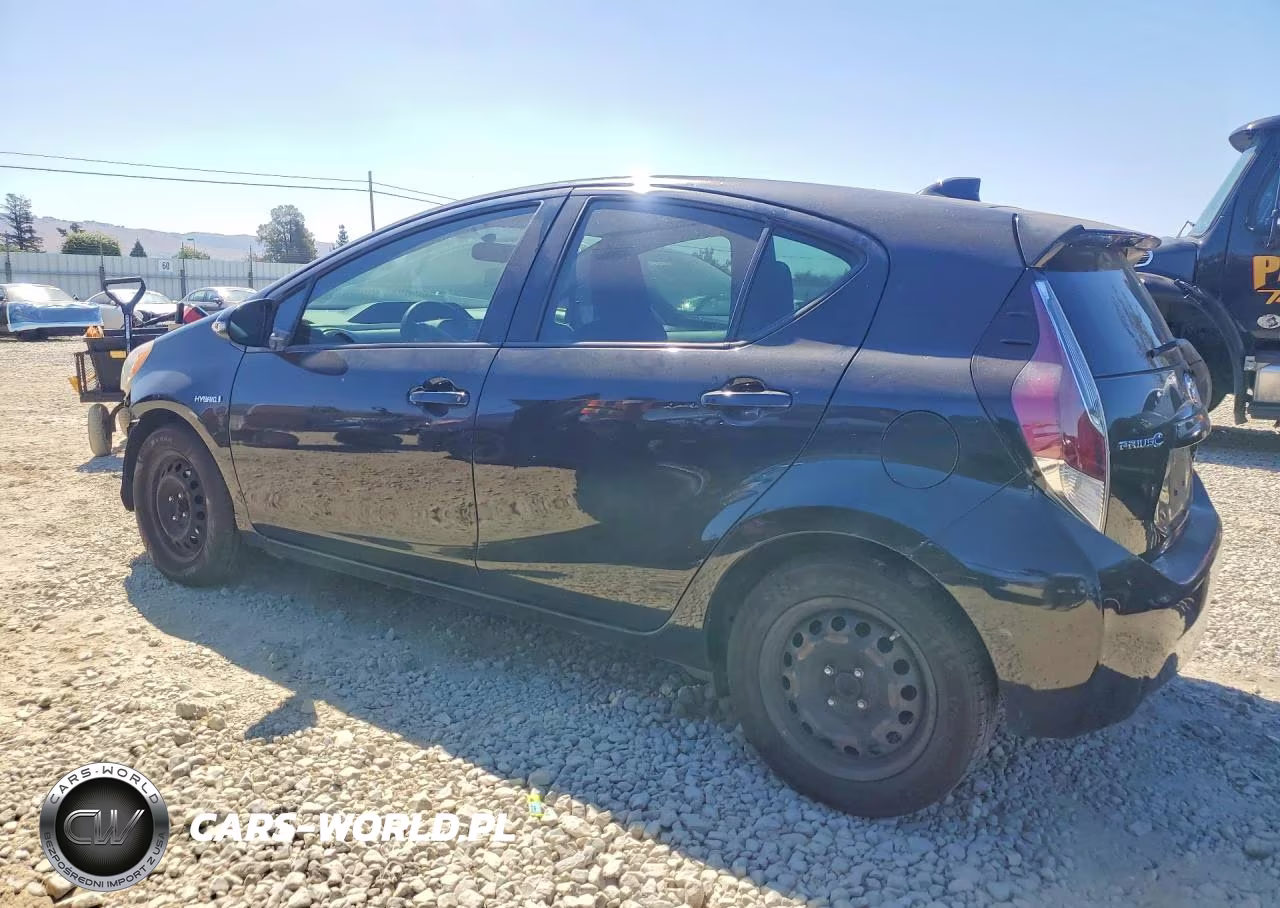 2015 Toyota Prius C One VIN:JTDKDTB32F1115062 - 2