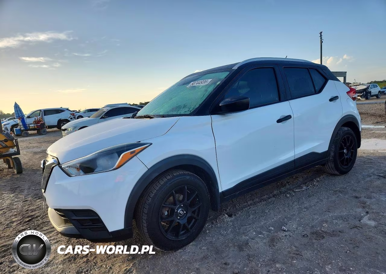 2018 Nissan Kicks S