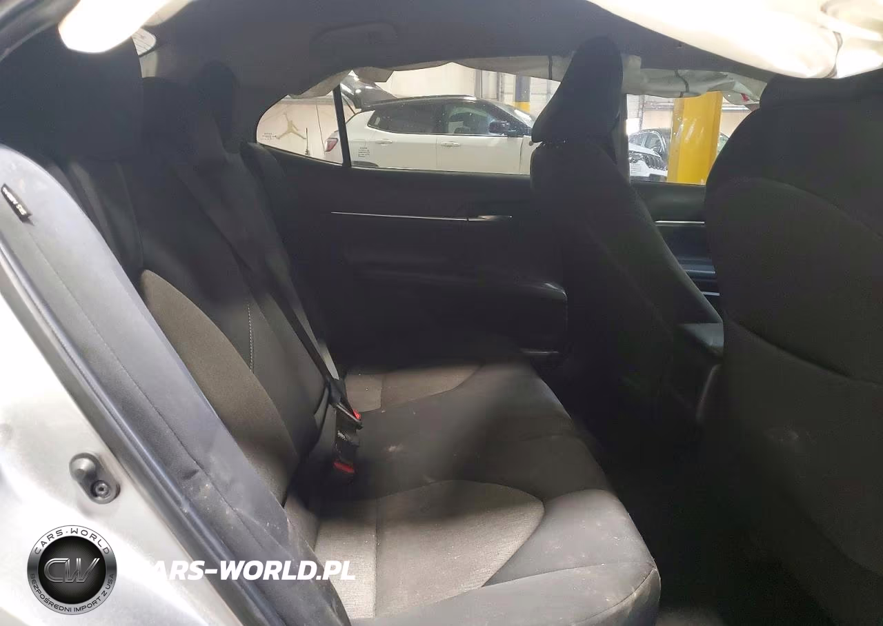 2021 Toyota Camry Le VIN:4T1C11AK5MU563135 - 10