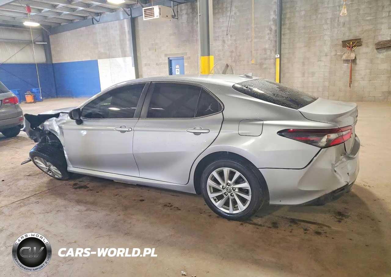 2021 Toyota Camry Le VIN:4T1C11AK5MU563135 - 2