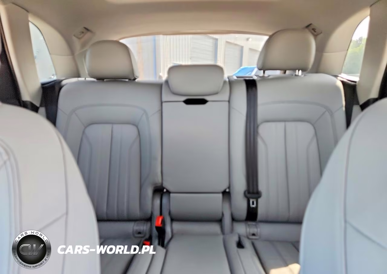 2023 Audi Q5 Premium Plus 45 VIN:WA1EAAFY5P2061875 - 10