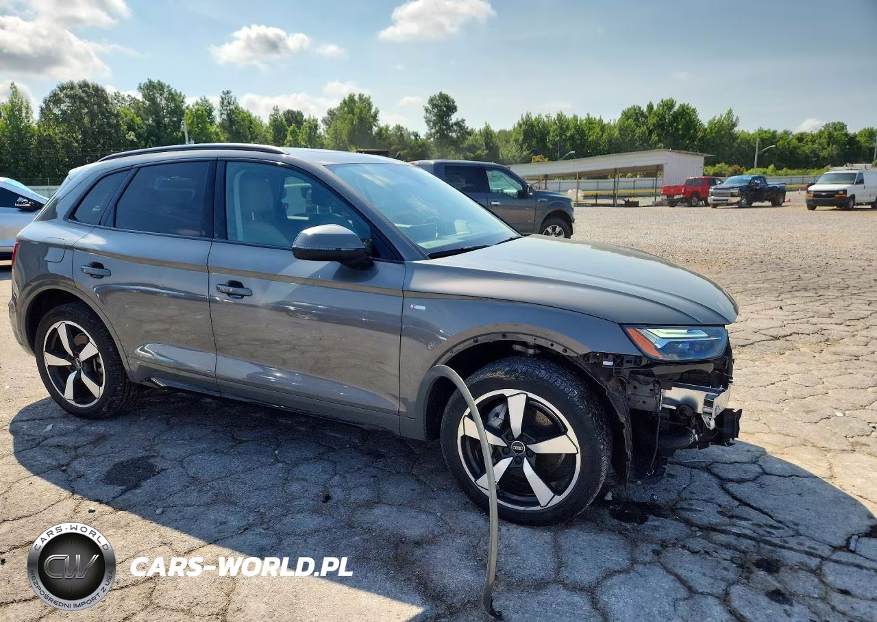 2023 Audi Q5 Premium Plus 45 VIN:WA1EAAFY5P2061875 - 4