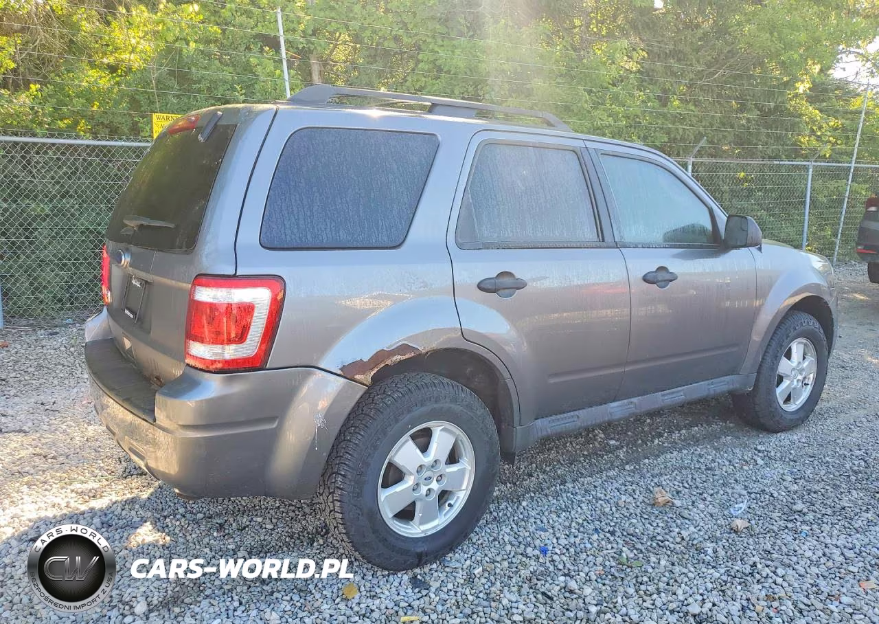 2011 Ford Escape Xlt VIN:1FMCU0D70BKA73297 - 3