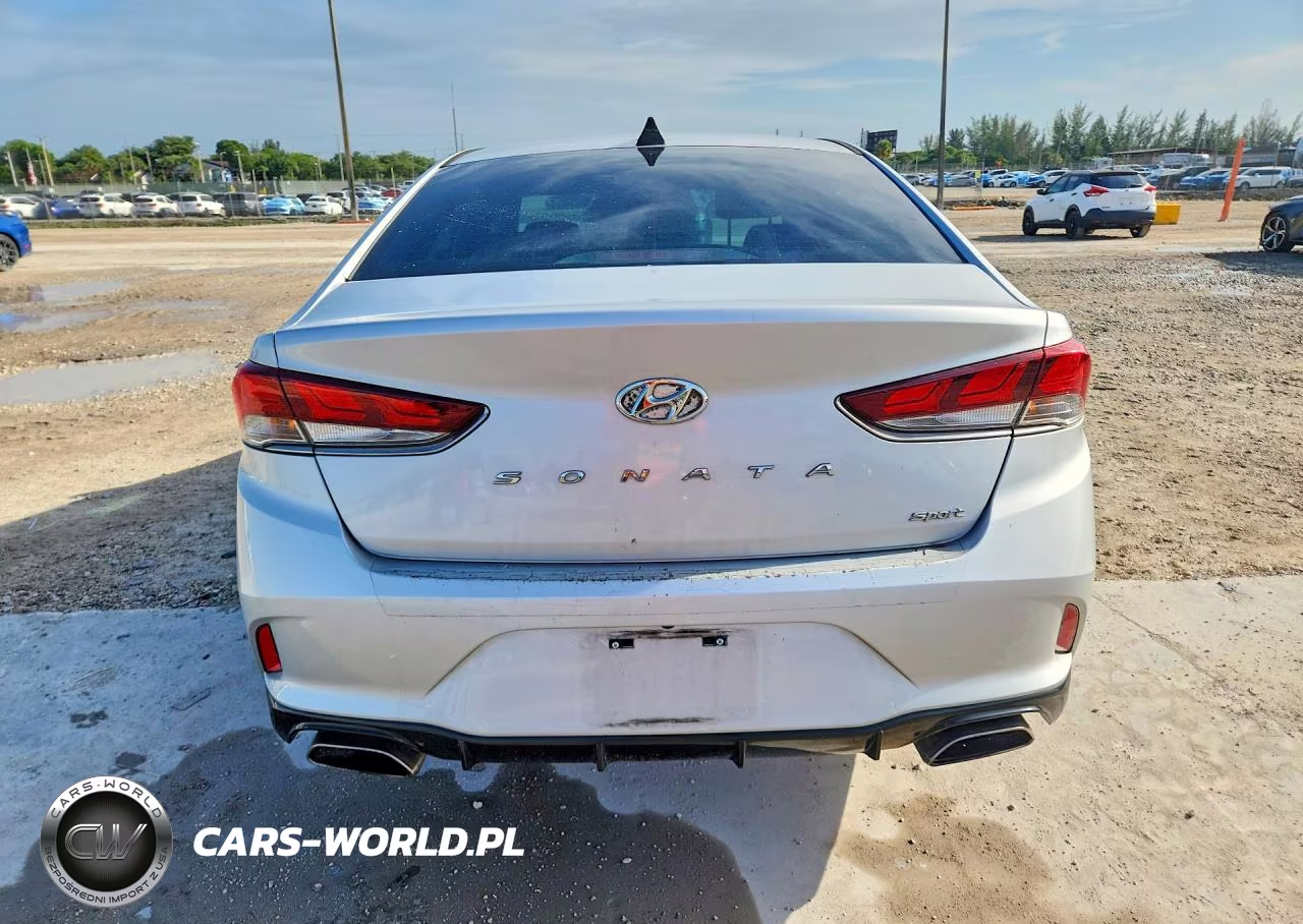 2018 Hyundai Sonata Sport VIN:5NPE34AF4JH630793 - 6