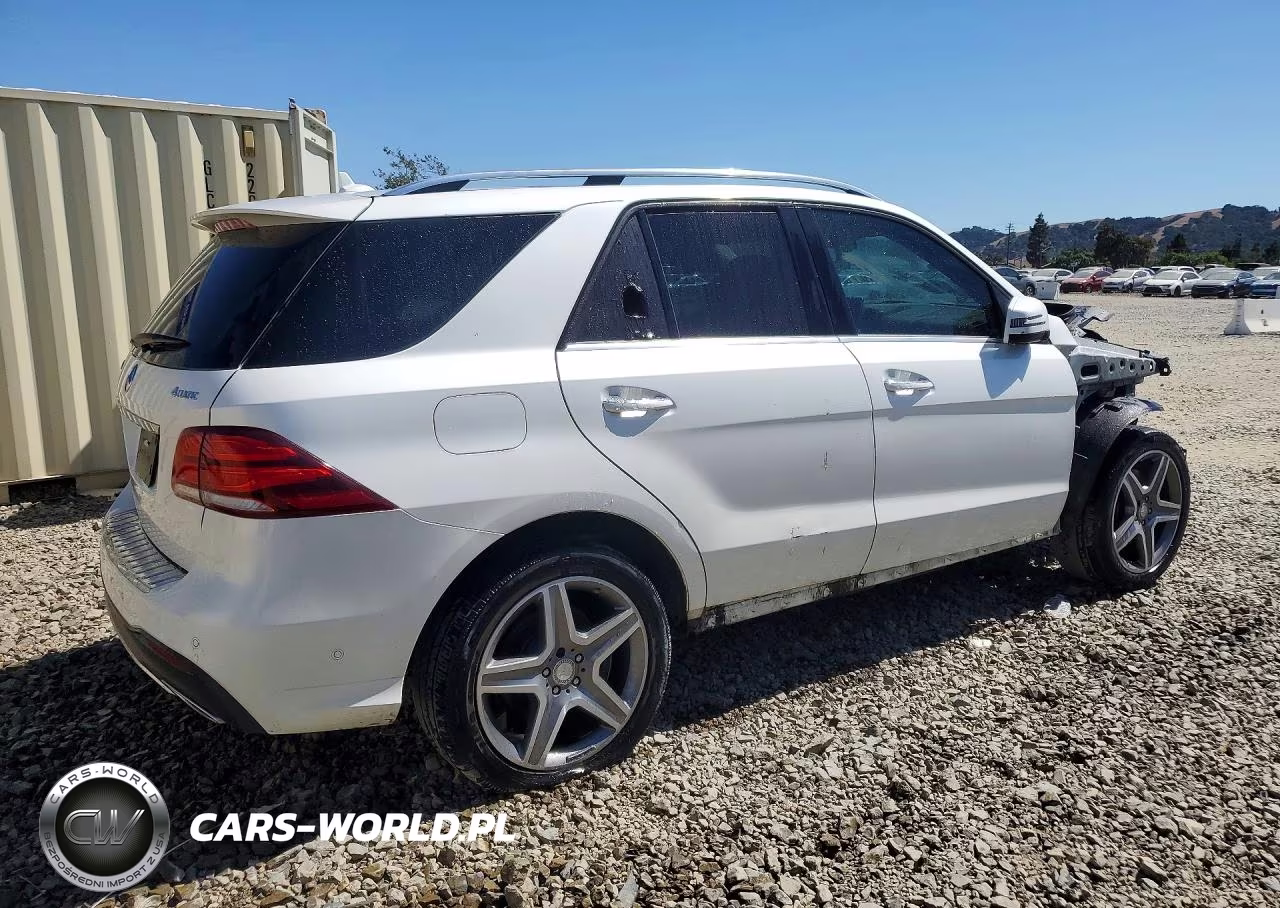 2016 Mercedes-Benz Gle 400 4Matic VIN:4JGDA5GB4GA660643 - 3
