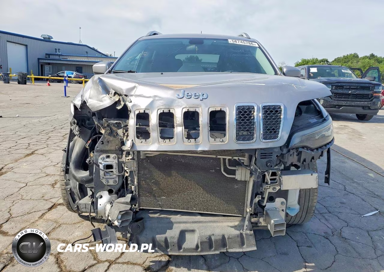 2019 Jeep Cherokee Latitude VIN:1C4PJLCX9KD439747 - 5