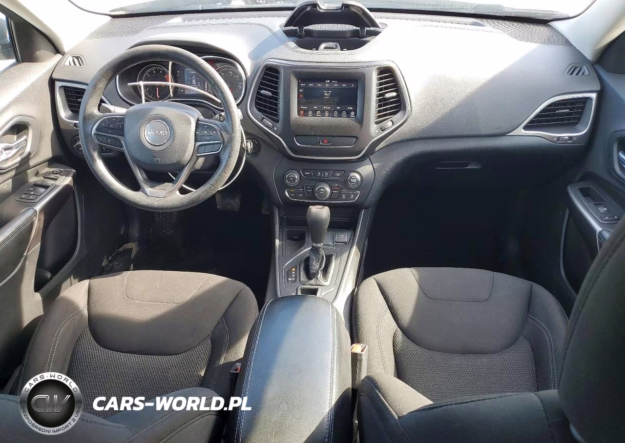 2019 Jeep Cherokee Latitude VIN:1C4PJLCX9KD439747 - 8
