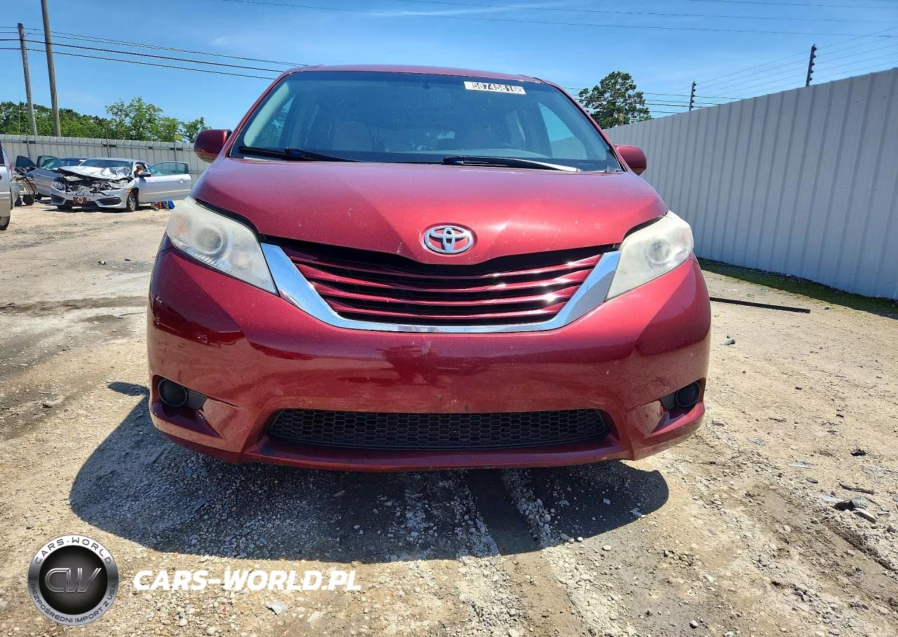 2017 Toyota Sienna Le VIN:5TDKZ3DCXHS799332 - 5