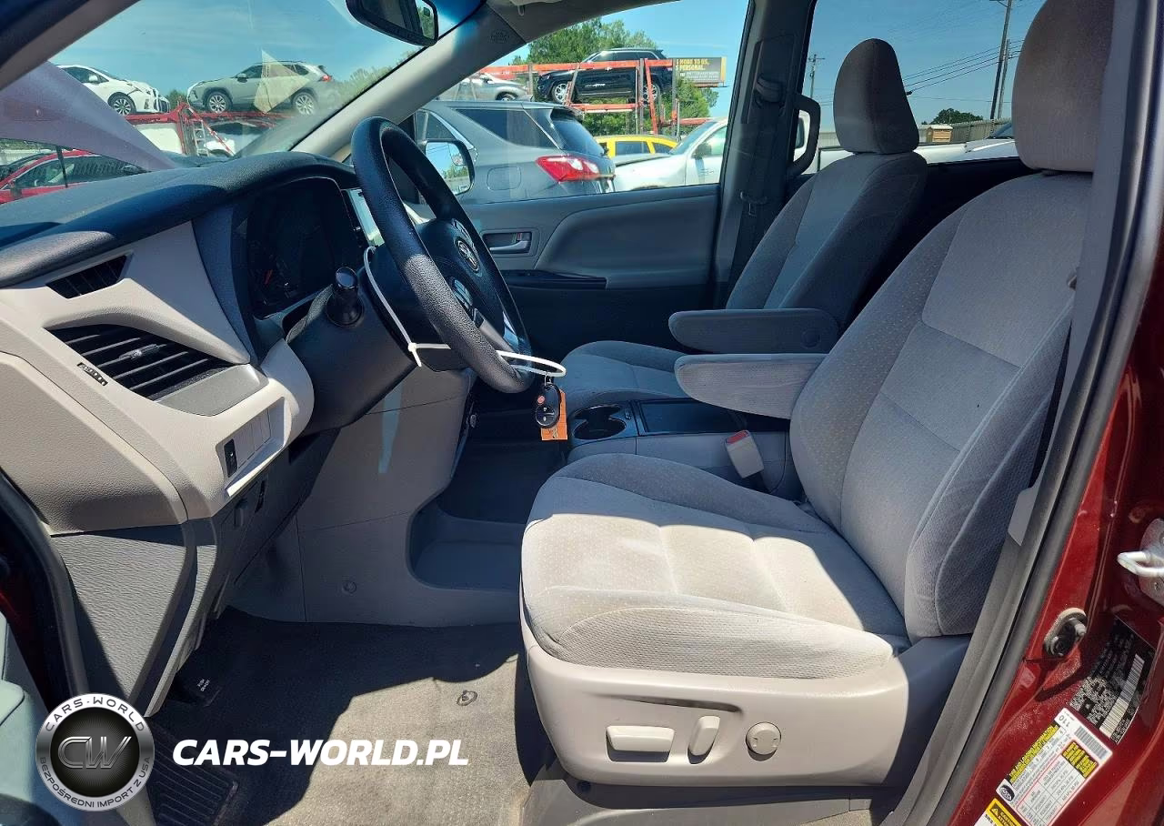 2017 Toyota Sienna Le VIN:5TDKZ3DCXHS799332 - 7