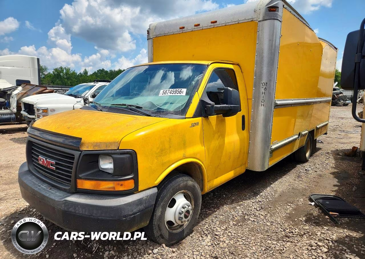 2013 GMC Savana Box Truck