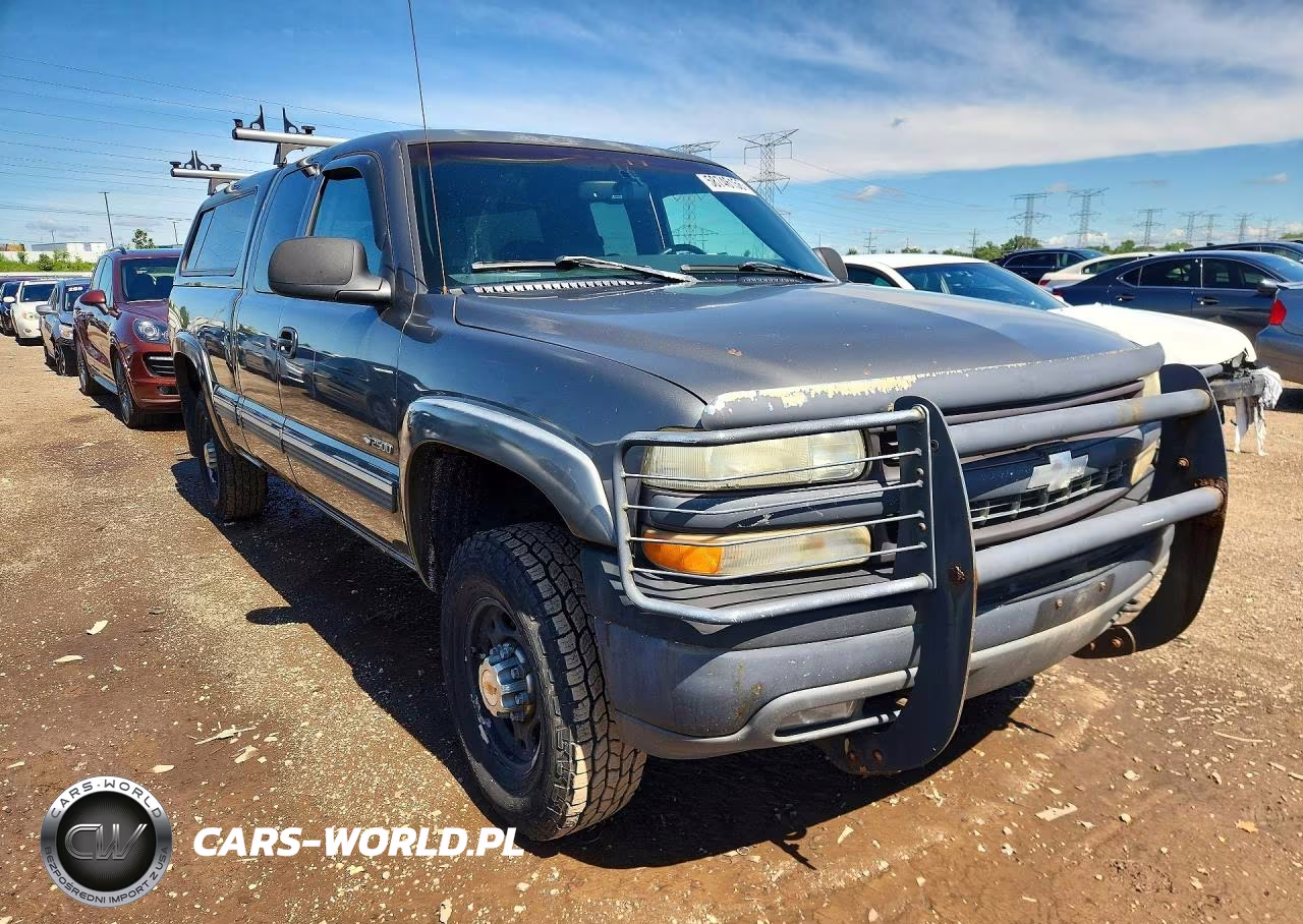 1999 Chevrolet Silverado K2500 VIN:1GCGK29U9XE241949 - 4