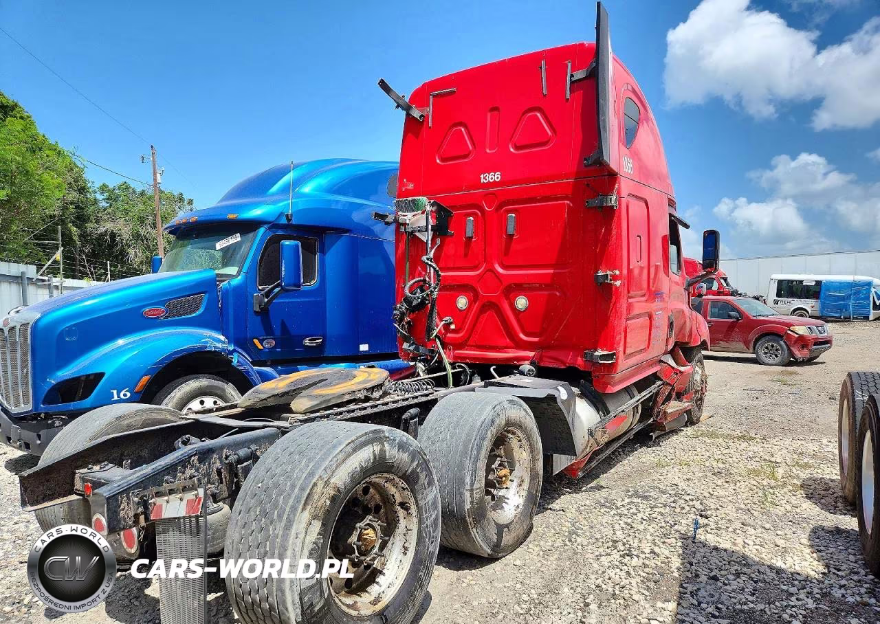 2020 Freightliner Cascadia 126 Semi Truck VIN:1FUJHHDV3LLLL1572 - 4