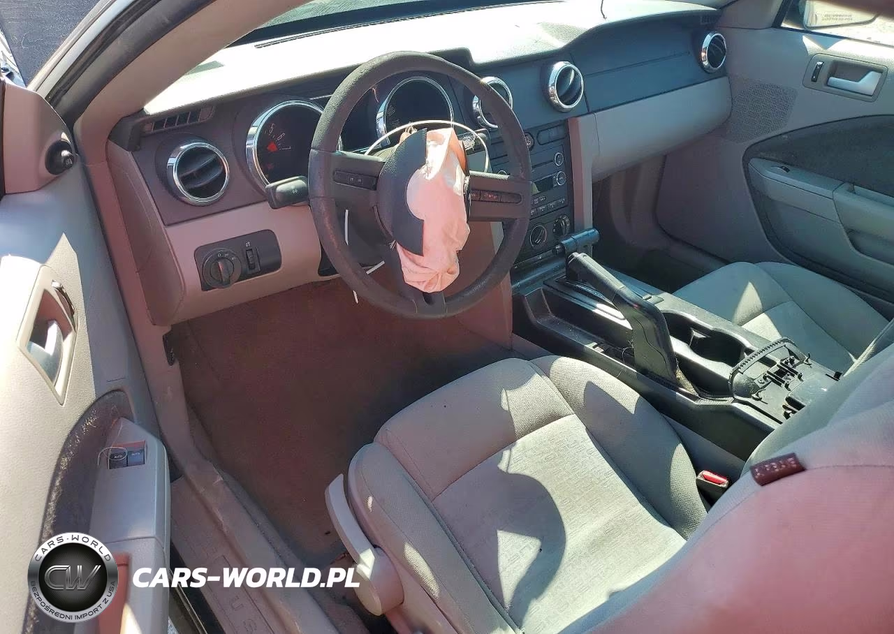 2008 Ford Mustang VIN:1ZVHT80NX85136149 - 8