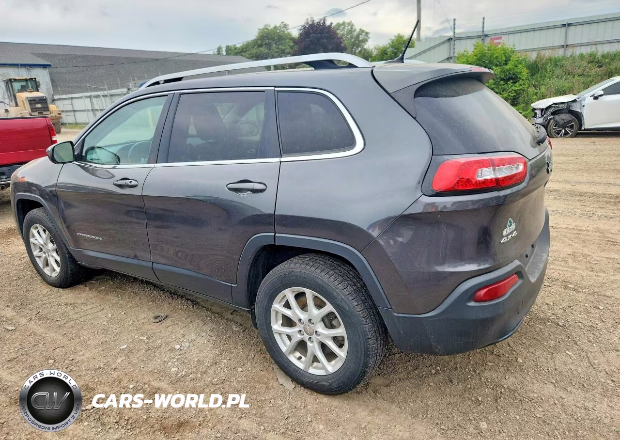 2015 Jeep Cherokee Latitude VIN:1C4PJMCBXFW768669 - 2