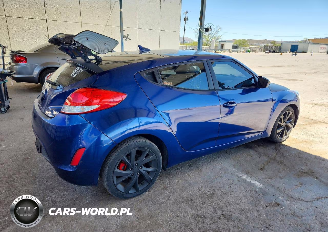 2017 Hyundai Veloster Base VIN:KMHTC6AD4HU311553 - 3