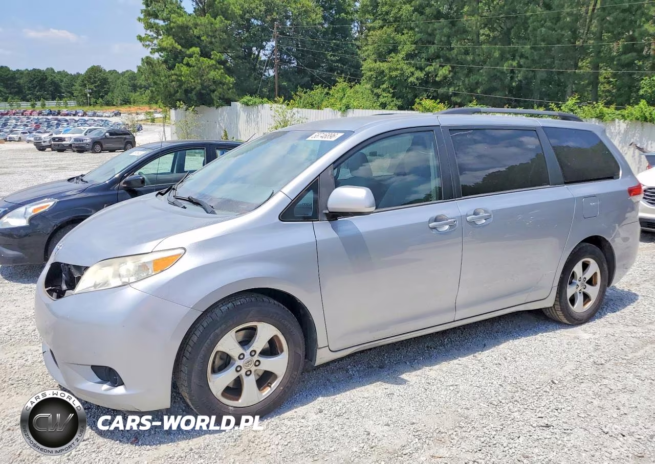 2012 Toyota Sienna Le
