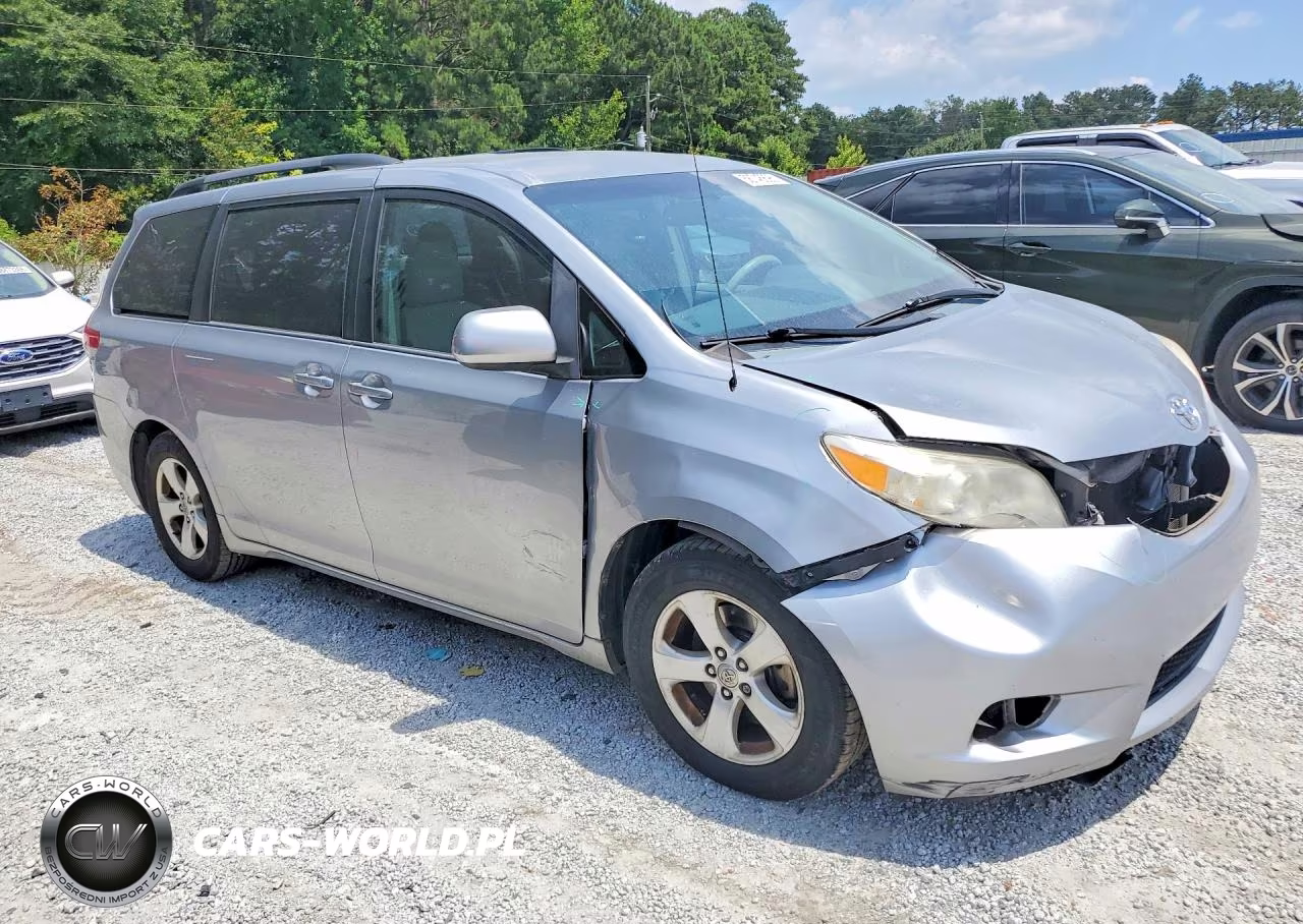 2012 Toyota Sienna Le VIN:5TDKK3DC9CS275280 - 4