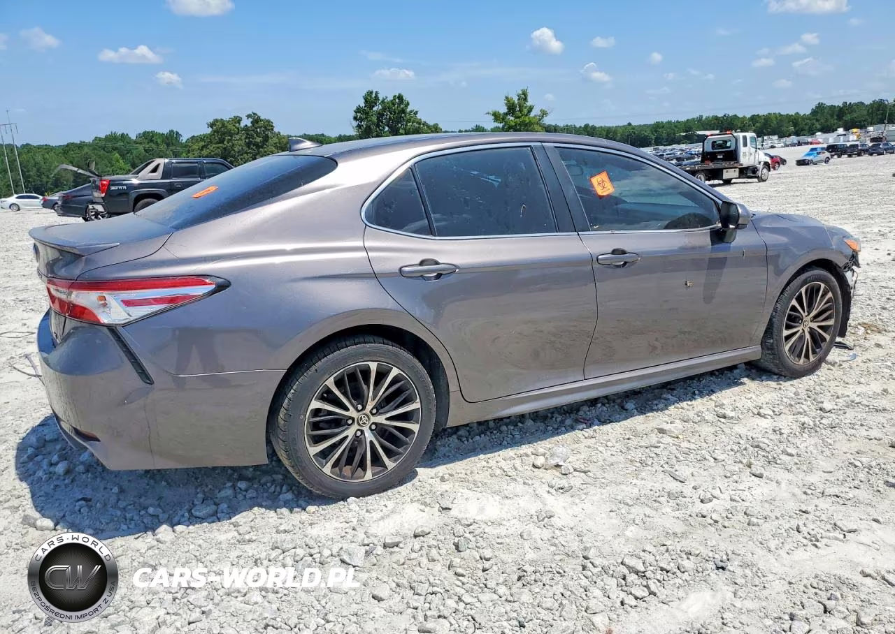 2020 Toyota Camry Se VIN:4T1G11AK7LU505589 - 3