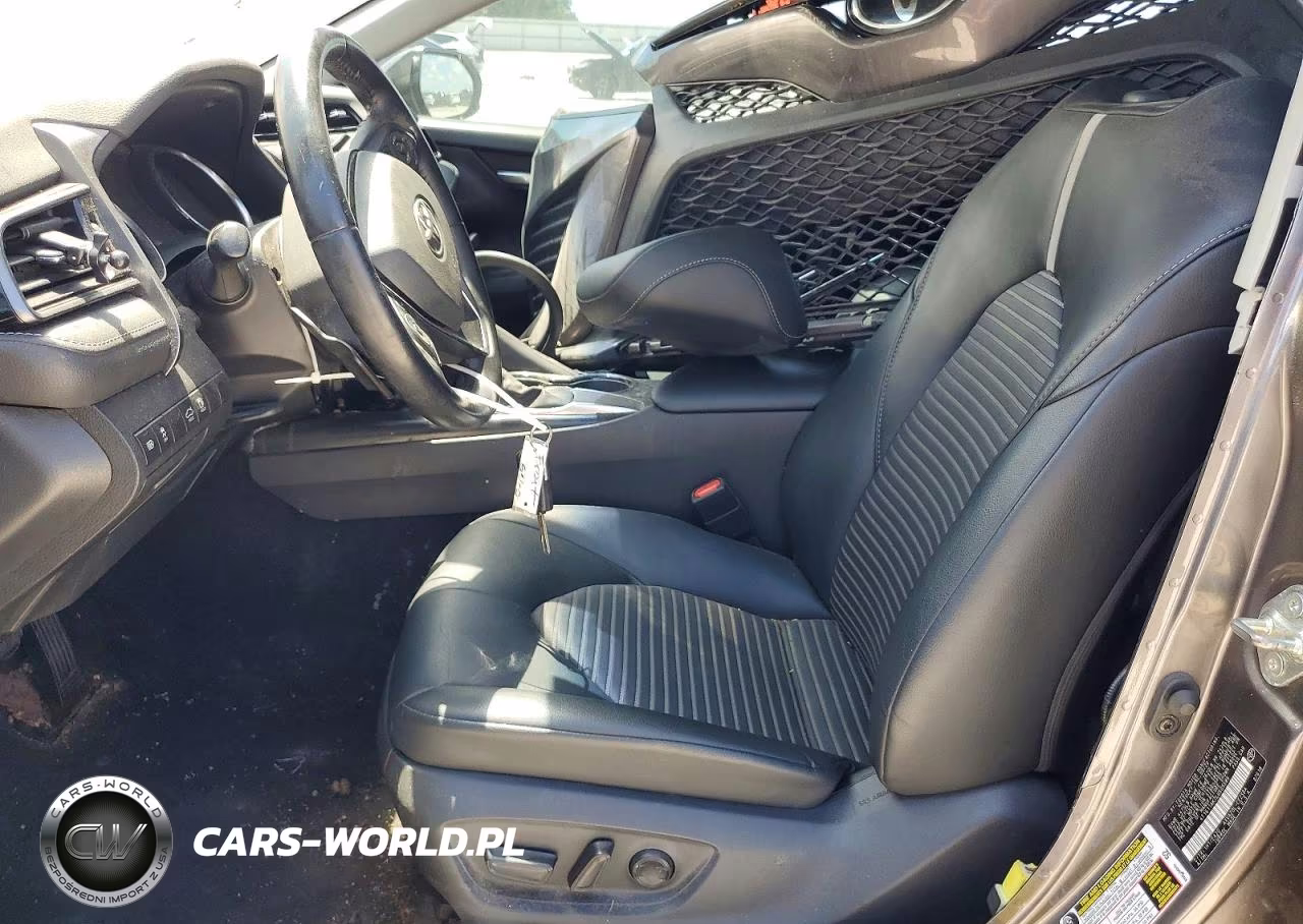 2020 Toyota Camry Se VIN:4T1G11AK7LU505589 - 7