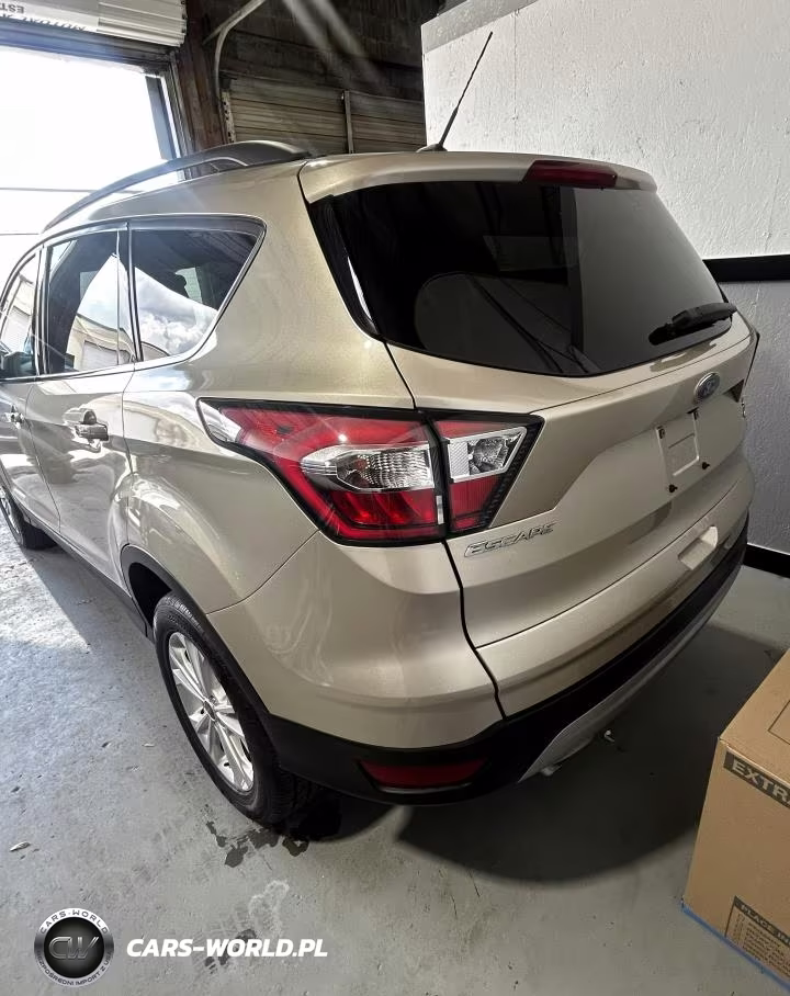 2017 Ford Escape Se VIN:1FMCU0GD5HUD87509 - 3