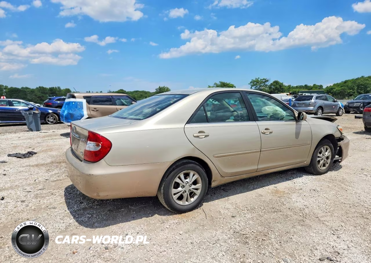 2004 Toyota Camry Le V6 VIN:4T1BF30K94U078460 - 3