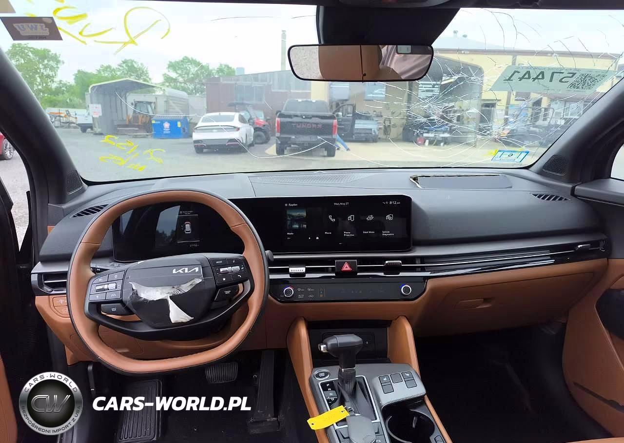 2026 Kia Sportage X-Line VIN:5XYK6CDF2TG331863 - 9
