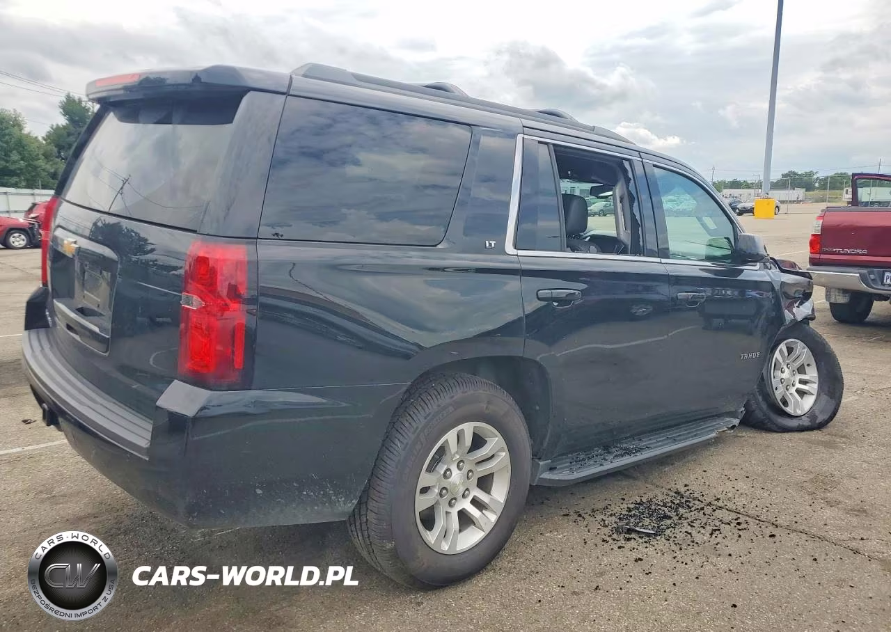 2019 Chevrolet Tahoe C1500 Lt VIN:1GNSCBKC1KR137375 - 3