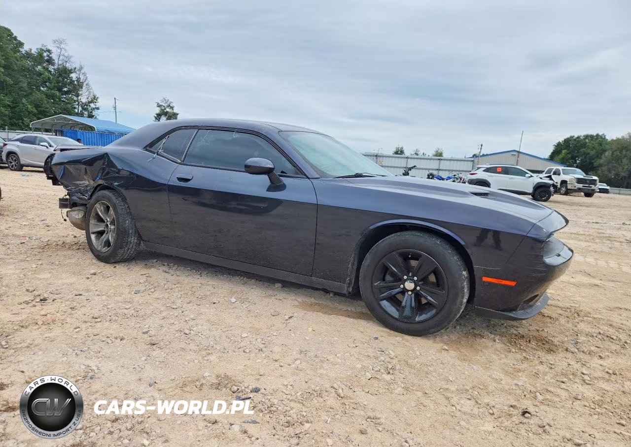 2019 Dodge Challenger Sxt VIN:2C3CDZAG0KH531610 - 4