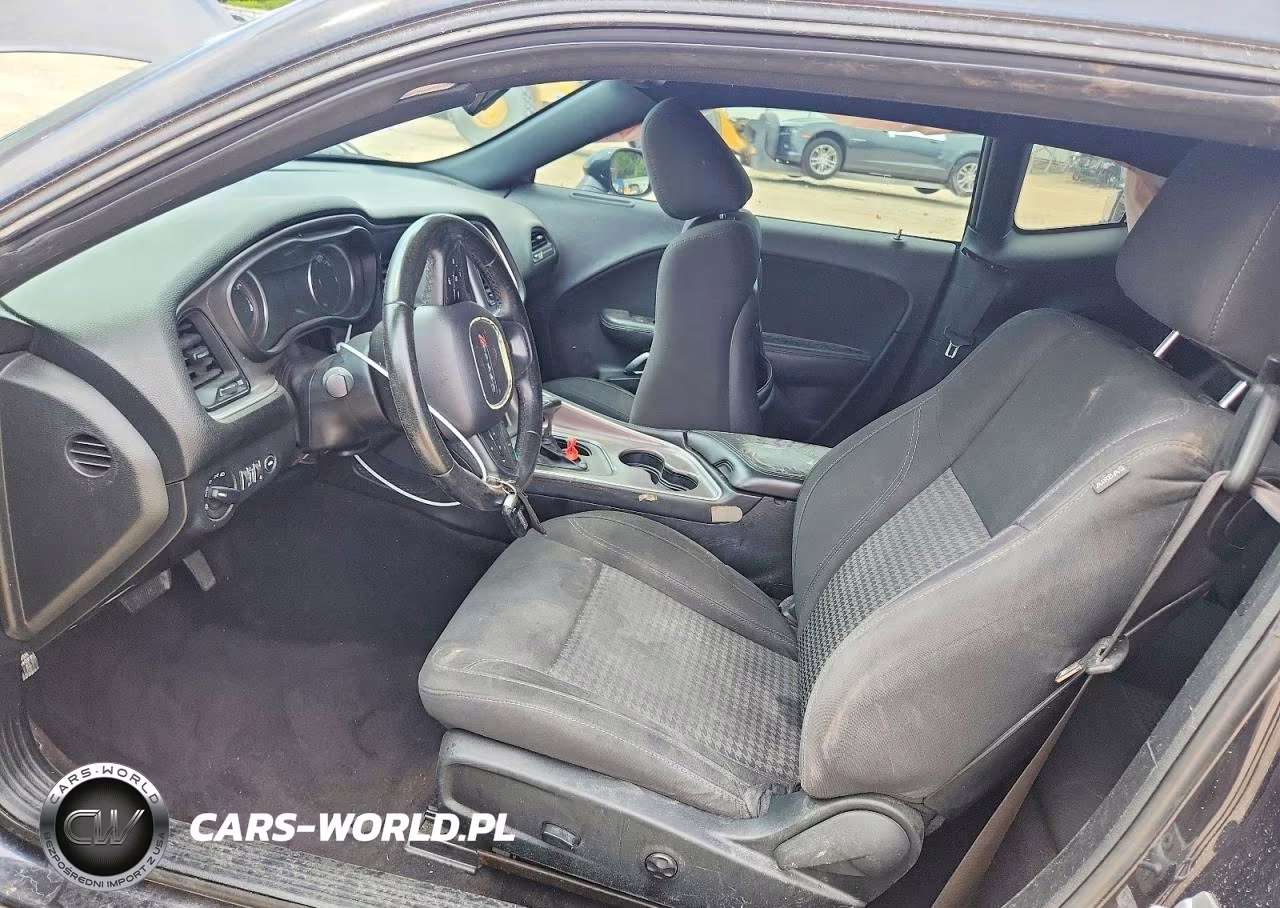 2019 Dodge Challenger Sxt VIN:2C3CDZAG0KH531610 - 7