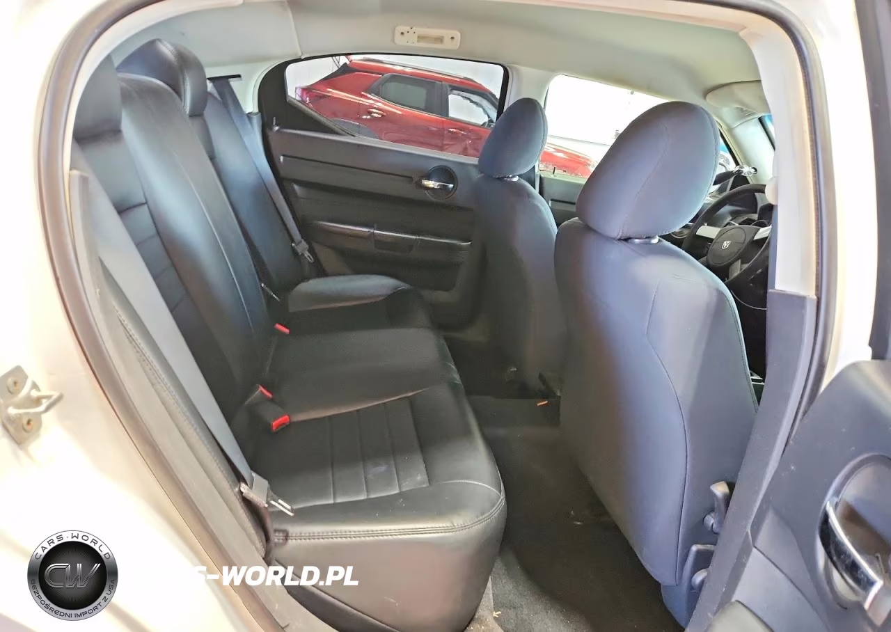 2010 Dodge Charger VIN:2B3AA4CTXAH188703 - 10