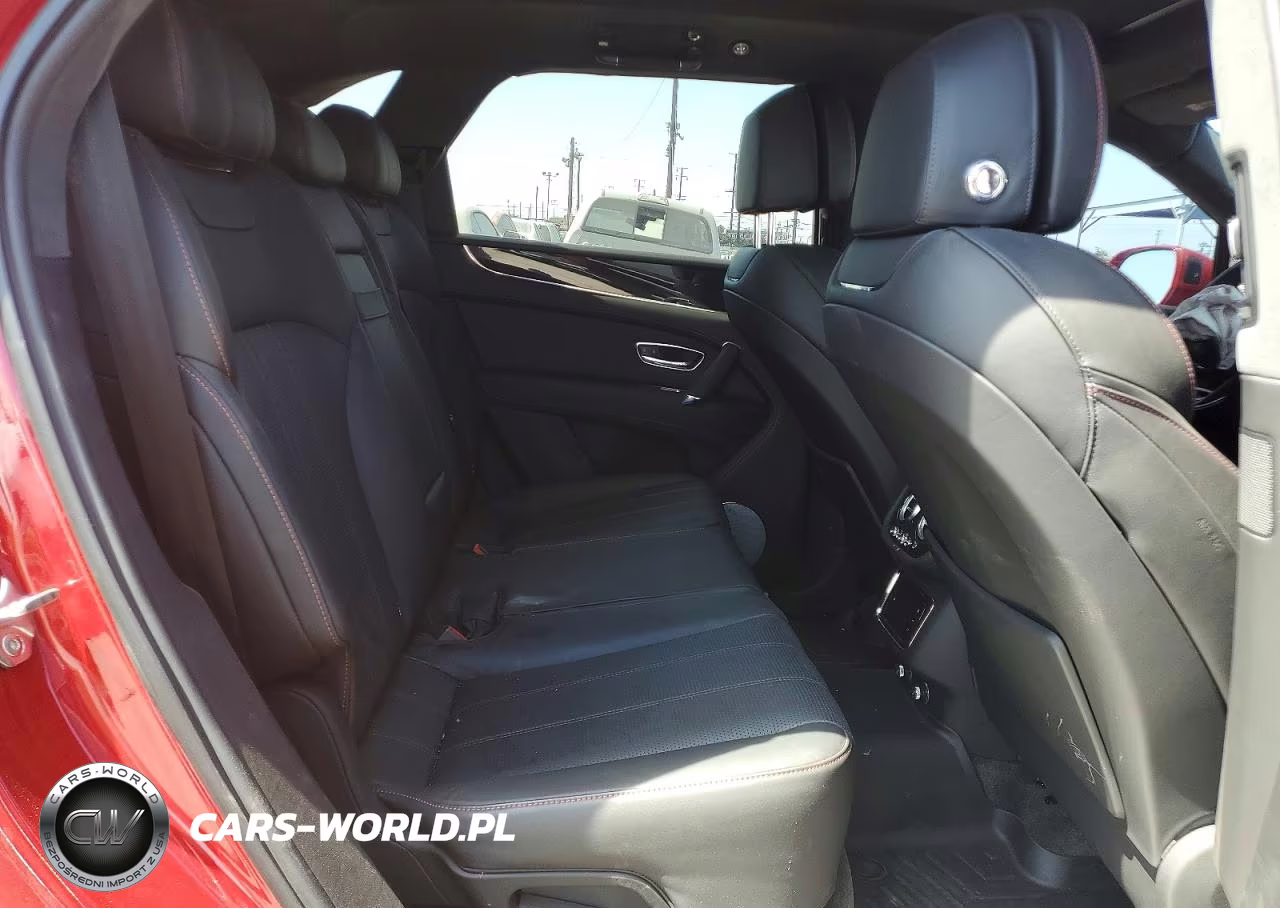 2018 Bentley Bentayga VIN:SJAAC2ZVXJC020098 - 11