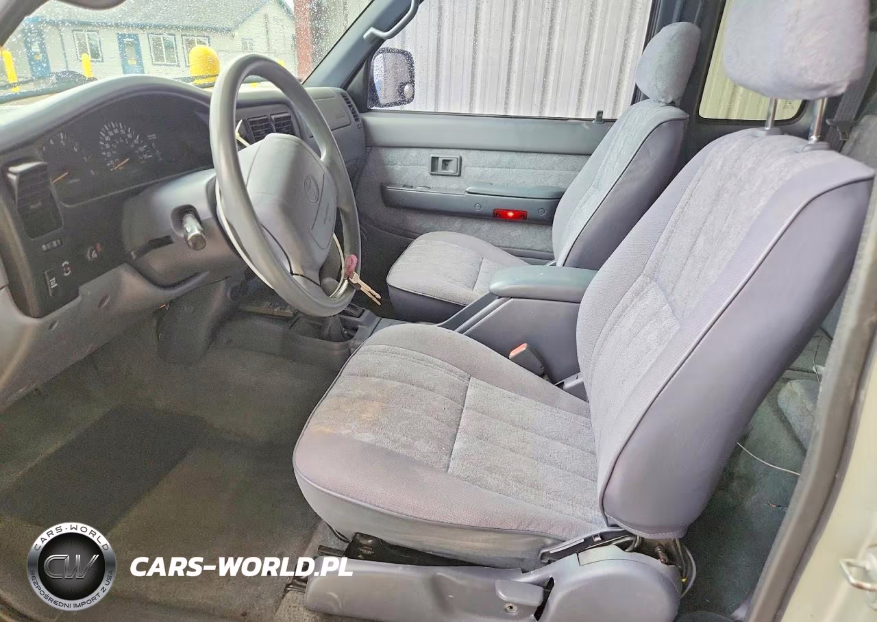 2000 Toyota Tacoma Xtracab VIN:4TAWN72N9YZ672848 - 7