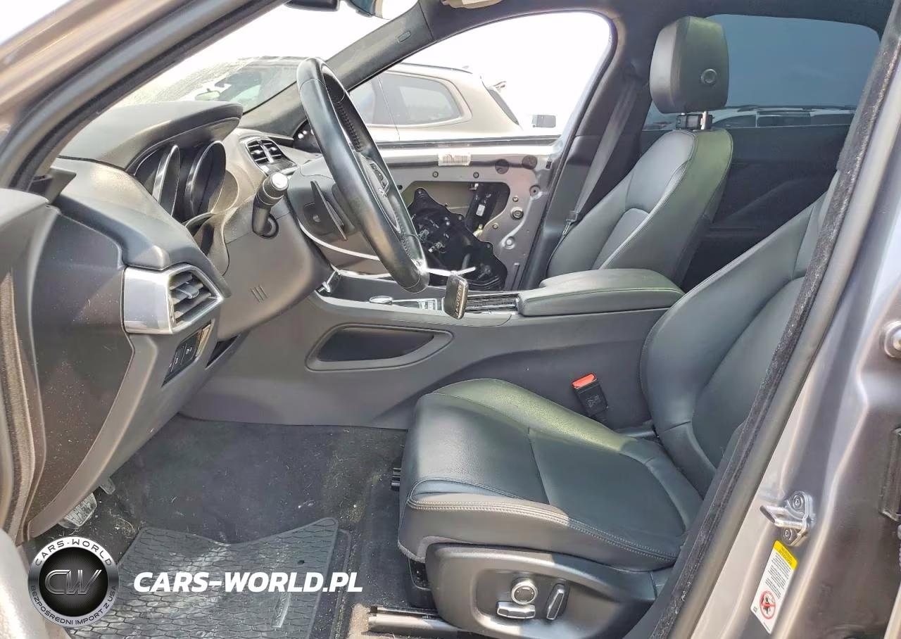 2020 Jaguar F-Pace Premium VIN:SADCJ2FX0LA631750 - 7